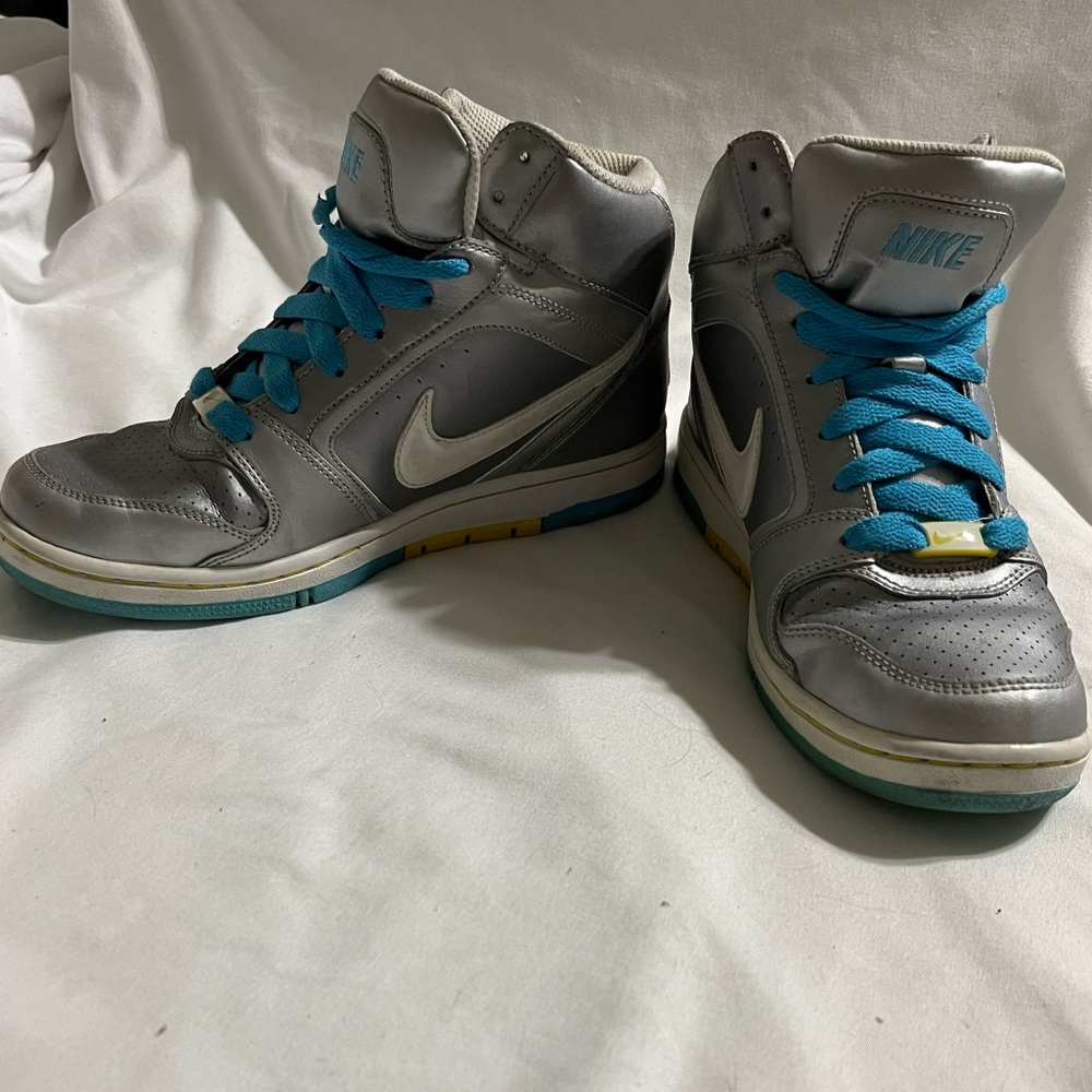 Nike air prestige - silver high tops women’s size 7